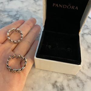 Retired Pandora laurel ring size 50 (5)